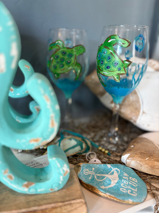 Hand painted sea turtle wine glass